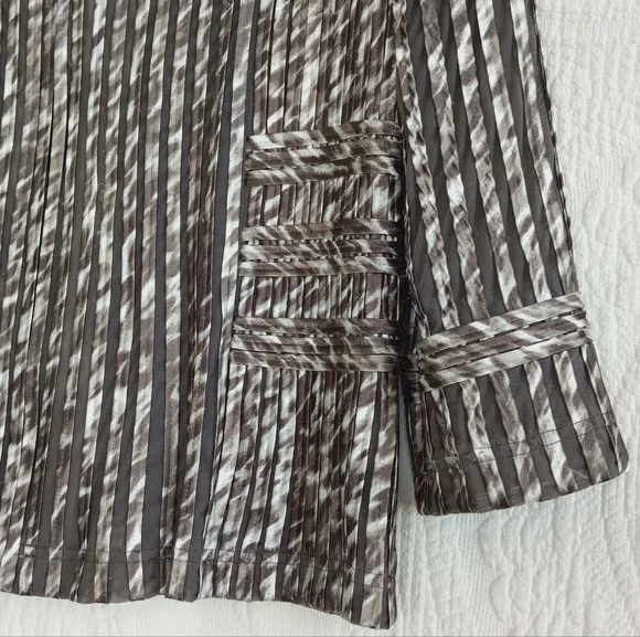 Chico's Julianne Jacket Zip Up Stretchy Boho Lightweight Sexy Shiny Mesh Animal - Picture 7 of 12